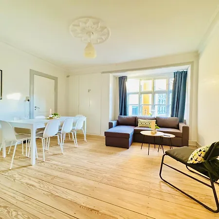 Aday - Beautiful And Spacious 4 Bedroom - Heart Of * Ольборг