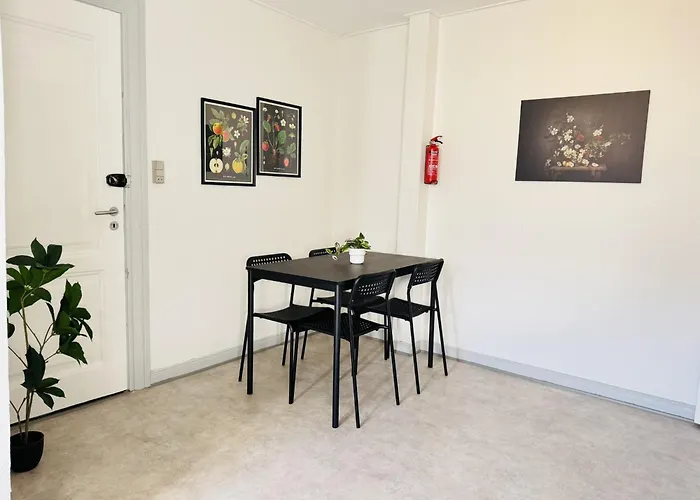 Aday - Beautiful And Spacious 4 Bedroom - Heart Of *